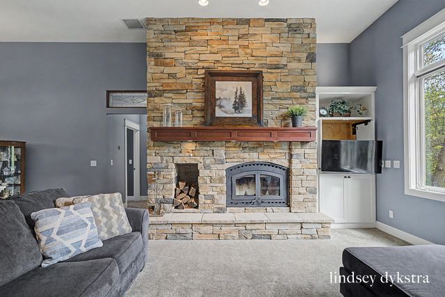 4635 Leighton Lakes Drive, Wayland Twp, MI 49348