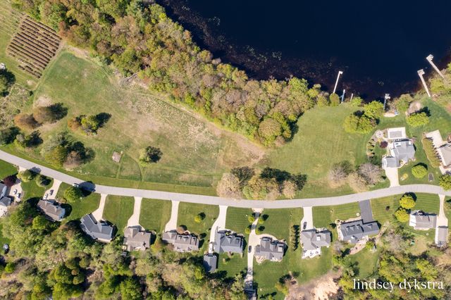 4635 Leighton Lakes Drive, Wayland Twp, MI 49348