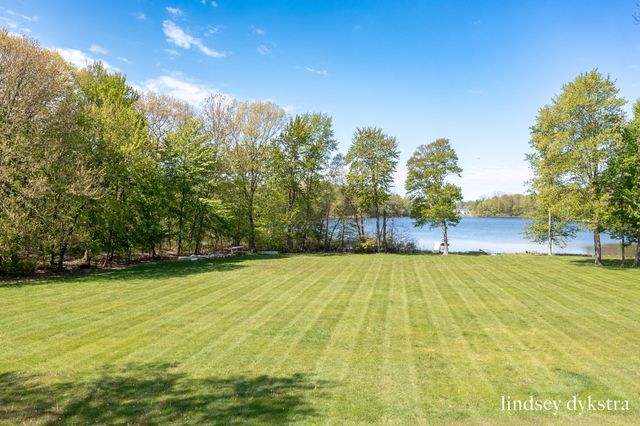 4635 Leighton Lakes Drive, Wayland Twp, MI 49348