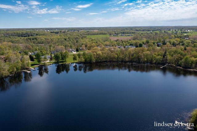 4635 Leighton Lakes Drive, Wayland Twp, MI 49348