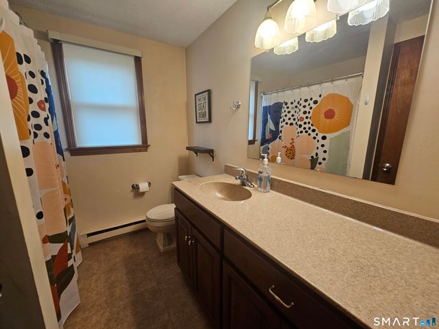 42 Makara Street, Plymouth, CT 06786