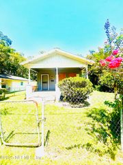2117 TUSKEGEE Road, Jacksonville, FL 32209