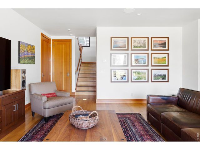 1472 Timber Ln, Boulder, CO 80304