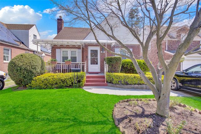 80 Wellington Road S, West Hempstead, NY 11552