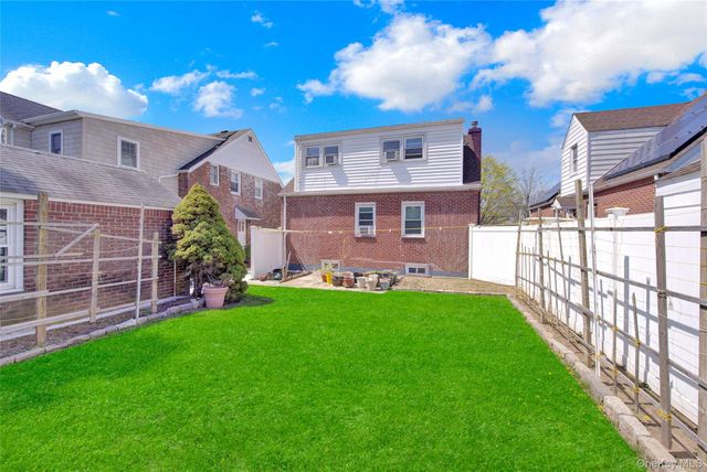 80 Wellington Road S, West Hempstead, NY 11552
