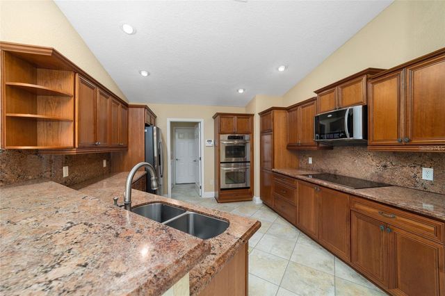 4 MALAUKA PASS PLACE, Ocklawaha, FL 32179