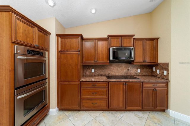 4 MALAUKA PASS PLACE, Ocklawaha, FL 32179