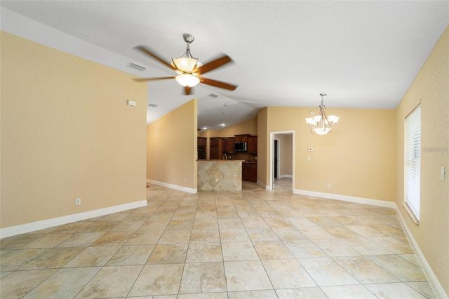 4 MALAUKA PASS PLACE, Ocklawaha, FL 32179