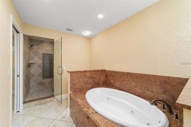 4 MALAUKA PASS PLACE, Ocklawaha, FL 32179