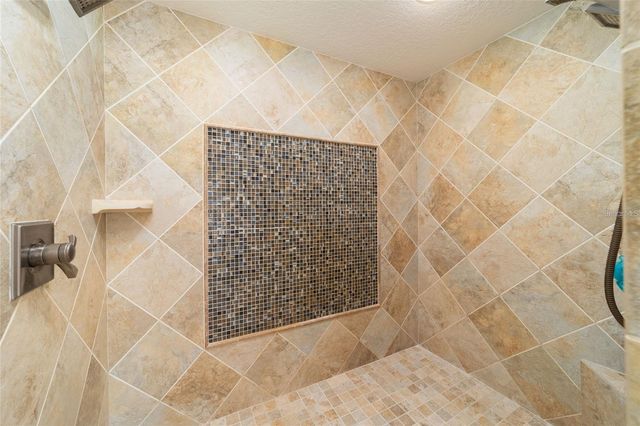 4 MALAUKA PASS PLACE, Ocklawaha, FL 32179