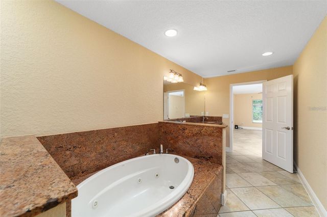 4 MALAUKA PASS PLACE, Ocklawaha, FL 32179