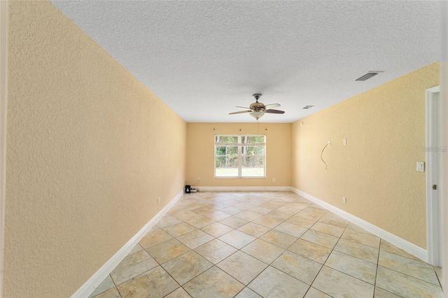 4 MALAUKA PASS PLACE, Ocklawaha, FL 32179