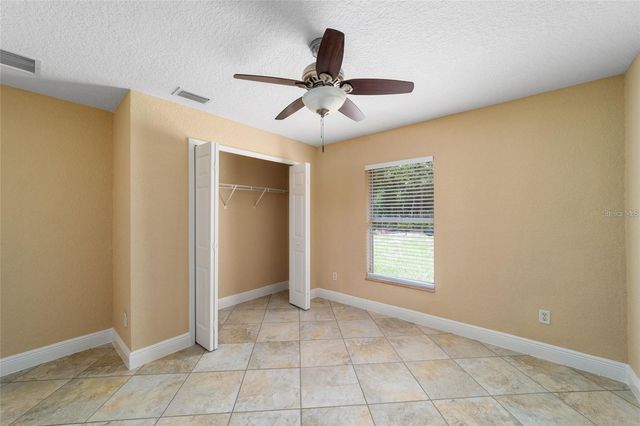 4 MALAUKA PASS PLACE, Ocklawaha, FL 32179