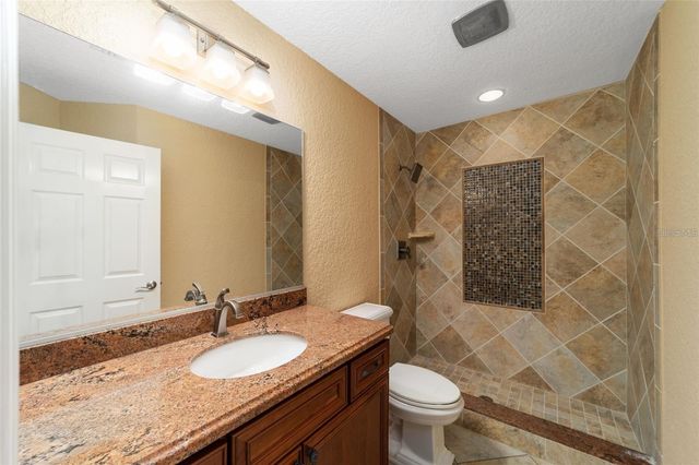 4 MALAUKA PASS PLACE, Ocklawaha, FL 32179