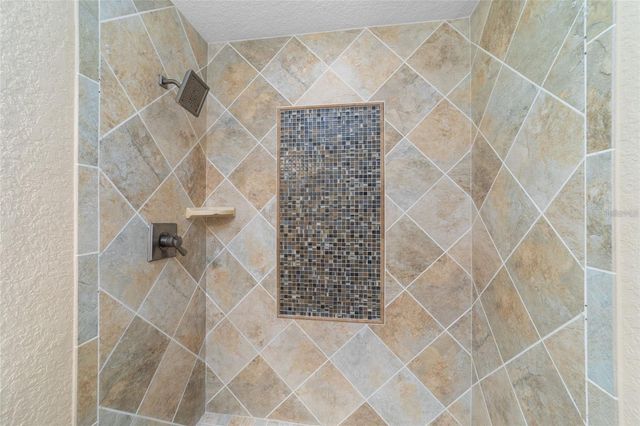 4 MALAUKA PASS PLACE, Ocklawaha, FL 32179