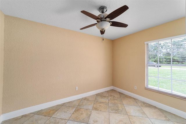 4 MALAUKA PASS PLACE, Ocklawaha, FL 32179