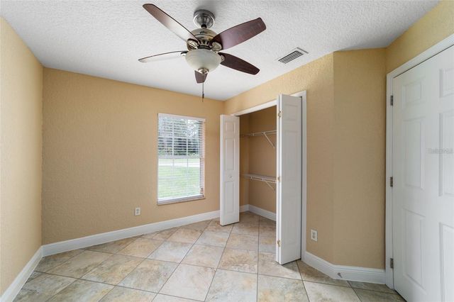 4 MALAUKA PASS PLACE, Ocklawaha, FL 32179