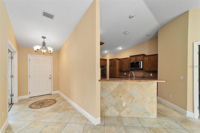 4 MALAUKA PASS PLACE, Ocklawaha, FL 32179