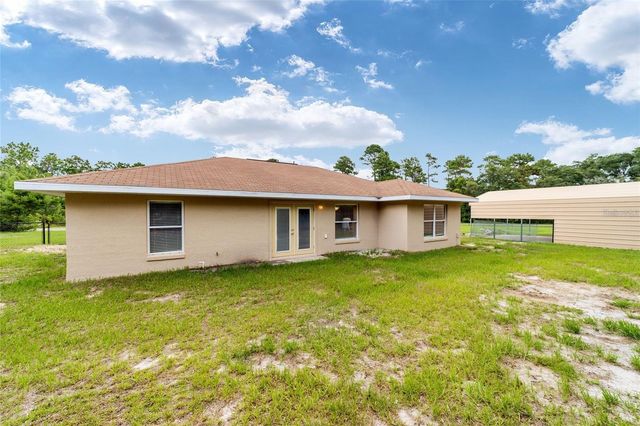 4 MALAUKA PASS PLACE, Ocklawaha, FL 32179