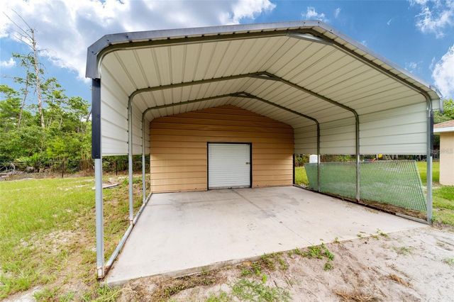 4 MALAUKA PASS PLACE, Ocklawaha, FL 32179