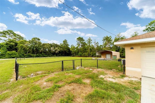 4 MALAUKA PASS PLACE, Ocklawaha, FL 32179