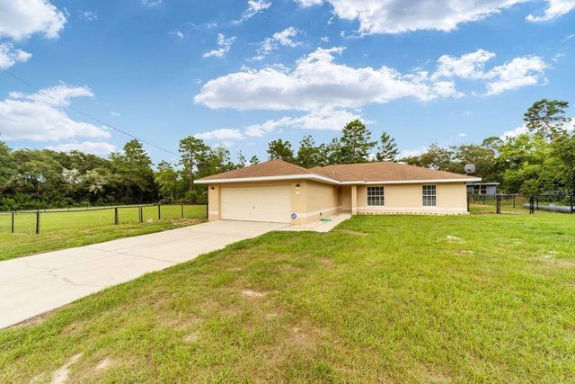 4 MALAUKA PASS PLACE, Ocklawaha, FL 32179