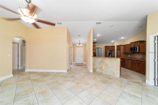 4 MALAUKA PASS PLACE, Ocklawaha, FL 32179