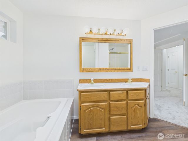 9709 36th Court SE, Olympia, WA 98513