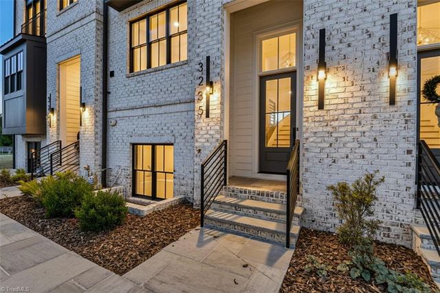 3235 W Friendly Avenue, Greensboro, NC 27408