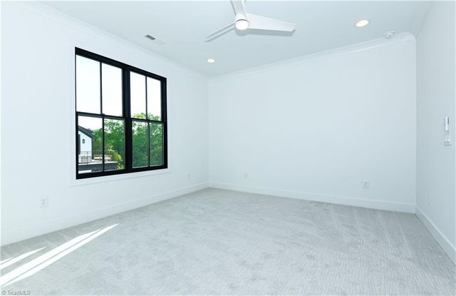 3235 W Friendly Avenue, Greensboro, NC 27408