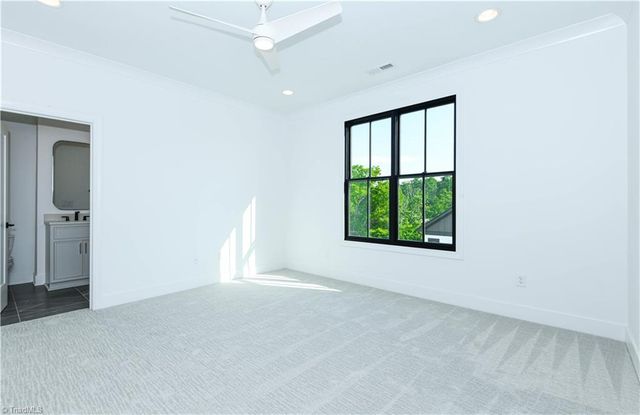 3235 W Friendly Avenue, Greensboro, NC 27408