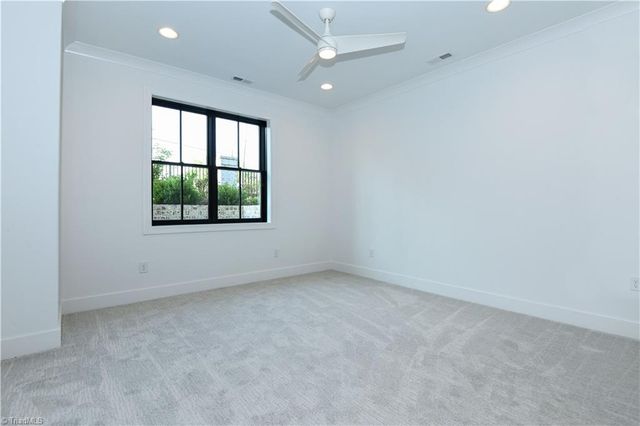 3235 W Friendly Avenue, Greensboro, NC 27408
