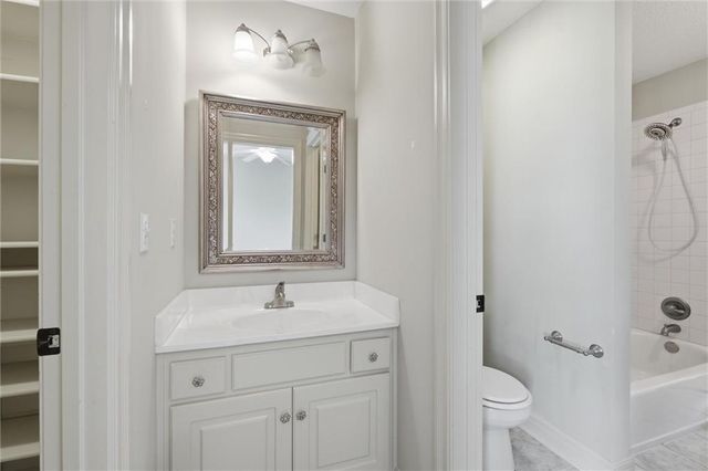 17850 NW 130th Terrace, Platte City, MO 64079