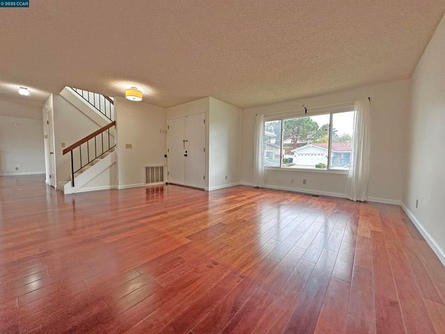 199 Starling Way, Hercules, CA 94547