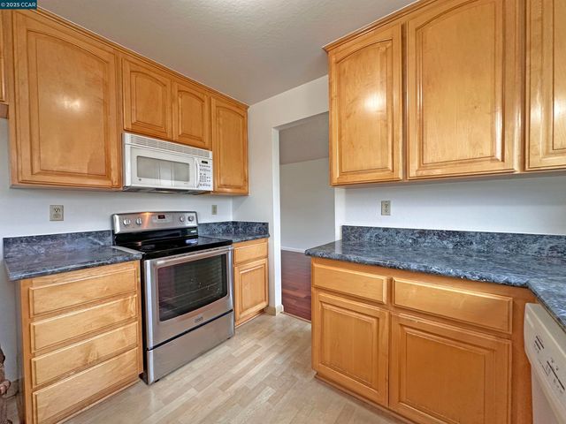 199 Starling Way, Hercules, CA 94547