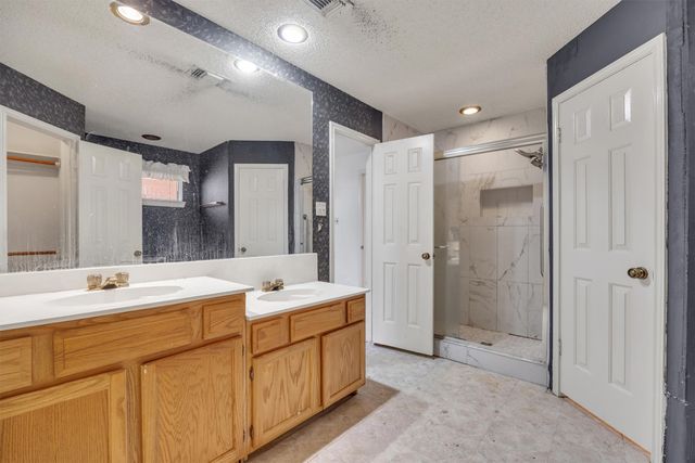 308 Clear Springs Drive, Mesquite, TX 75150