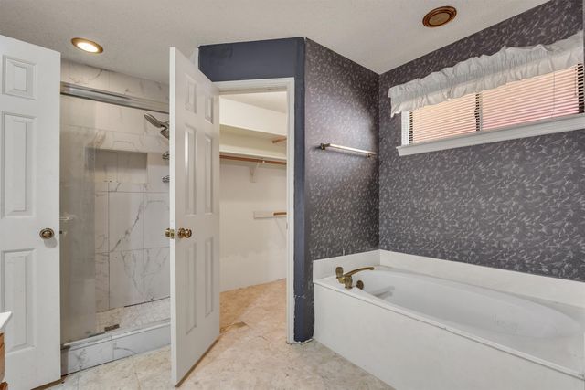 308 Clear Springs Drive, Mesquite, TX 75150