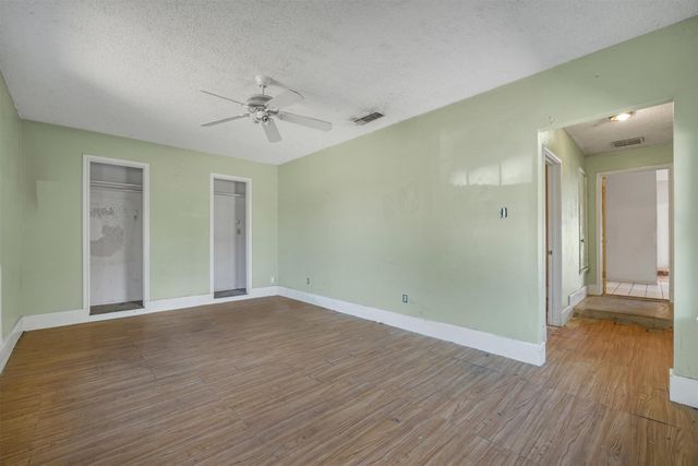 308 Clear Springs Drive, Mesquite, TX 75150