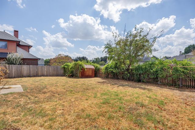 308 Clear Springs Drive, Mesquite, TX 75150