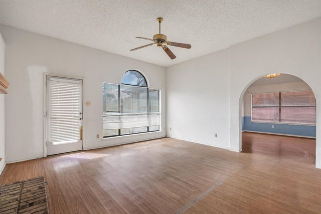 308 Clear Springs Drive, Mesquite, TX 75150