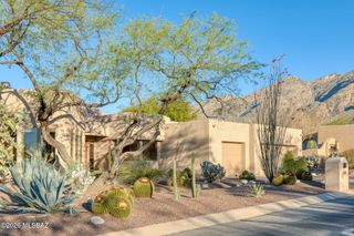 6438 N Desert Wind Circle, Tucson, AZ 85750
