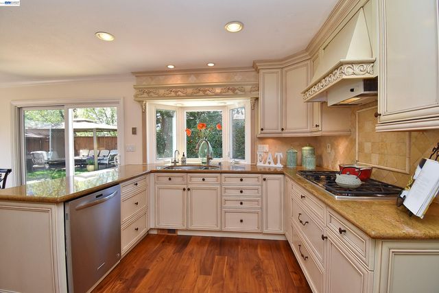 1626 Harlan Dr, Danville, CA 94526