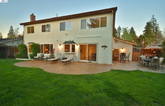 1626 Harlan Dr, Danville, CA 94526
