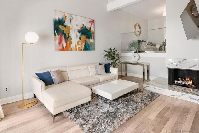 6786 Caminito Del Greco, San Diego, CA 92120