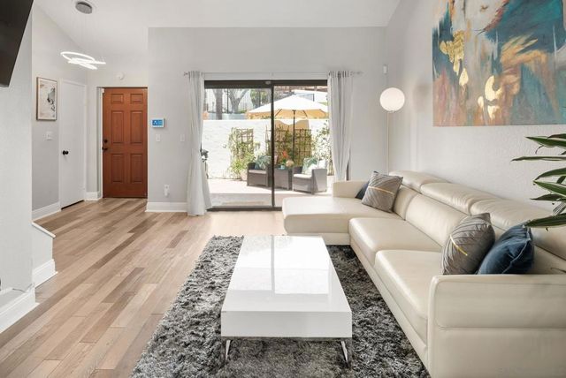 6786 Caminito Del Greco, San Diego, CA 92120