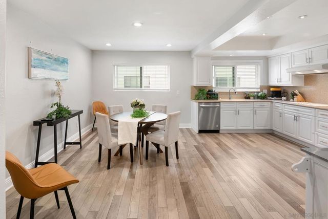 6786 Caminito Del Greco, San Diego, CA 92120