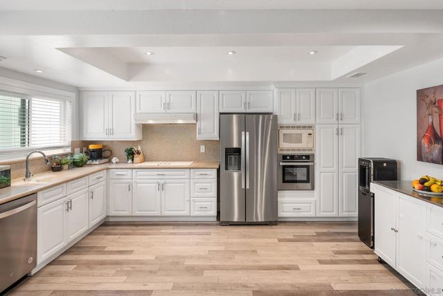 6786 Caminito Del Greco, San Diego, CA 92120