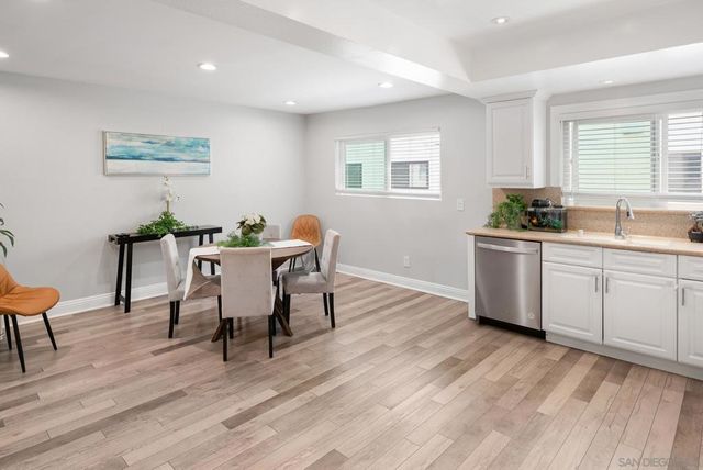 6786 Caminito Del Greco, San Diego, CA 92120