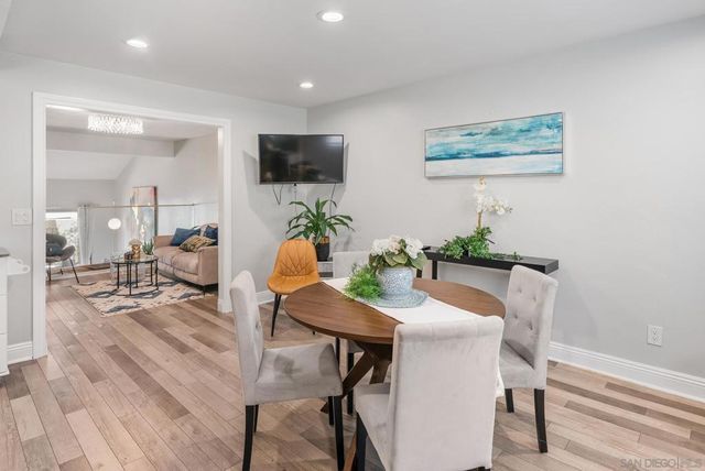 6786 Caminito Del Greco, San Diego, CA 92120