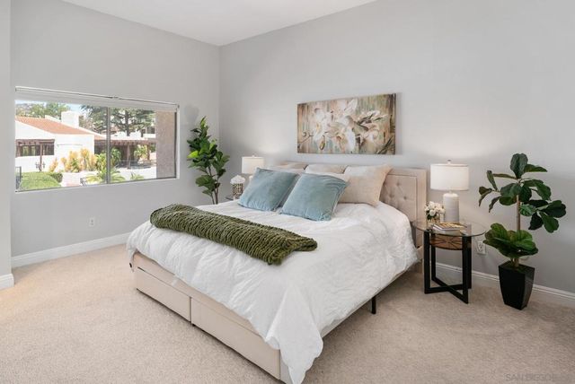 6786 Caminito Del Greco, San Diego, CA 92120
